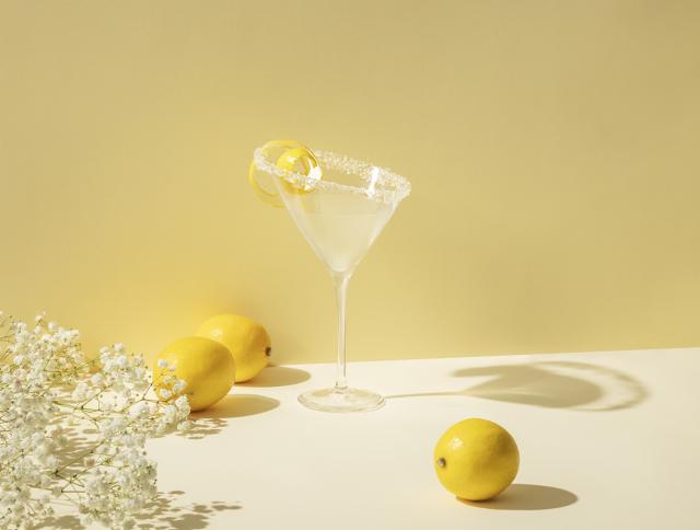 Sparkling Sage Lemon Drops: A Refreshing Twist on a Classic Cocktail