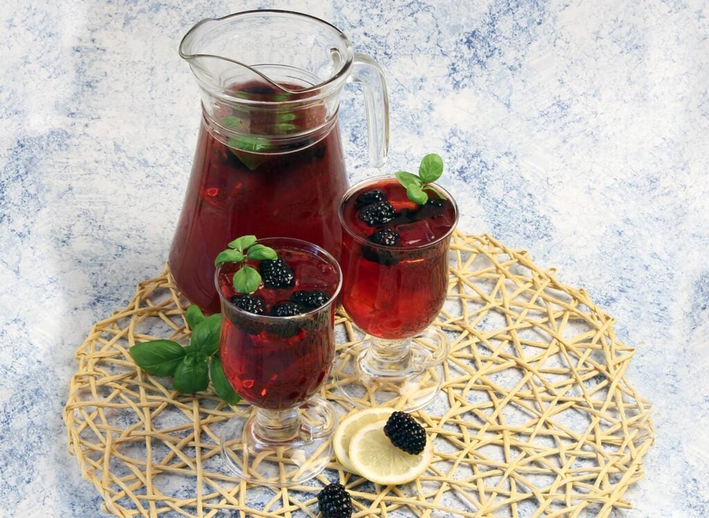 The Perfect Blend: Spiked Sweet Tea with Fresh Blackberries - Recipe Inside!